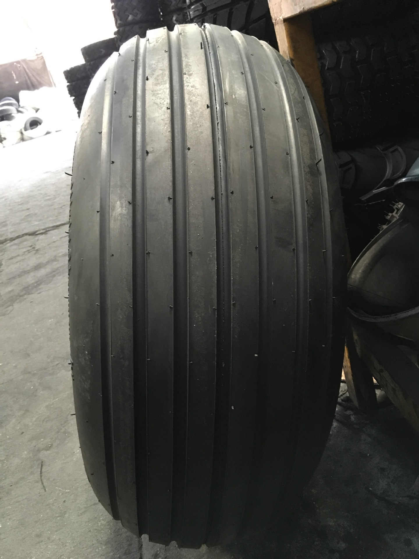 供应农用车轮胎10.00-15 SL I-I