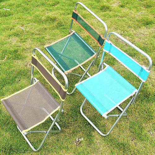 Small metal back stool, outdoor fishing stool, portable folding stool, train station queue stool, folding stool
