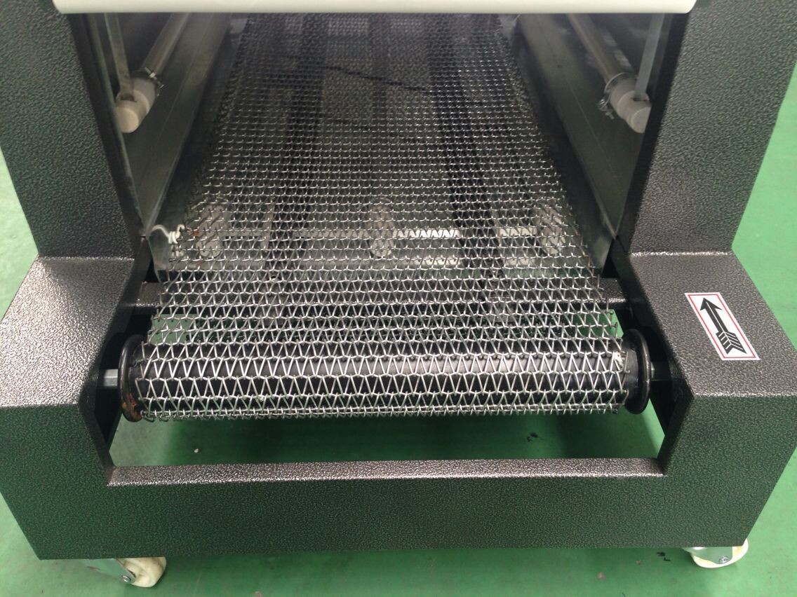 餐具热收缩包装机、上海收缩机、上海热收缩包装机