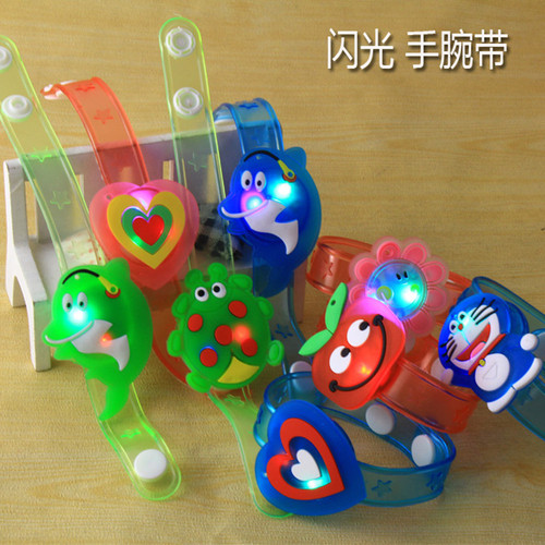 New creative luminous toy wristband night market flash bracelet children's street stall hot selling toys novelty toys