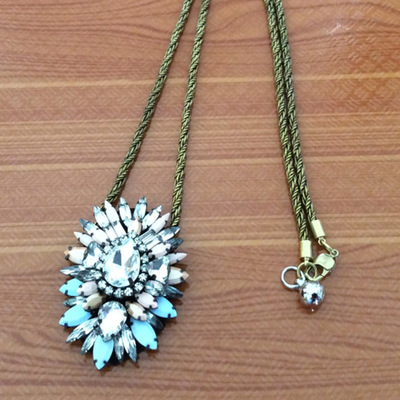 2018 European and American style fashion Crystal Blue Diamond Pendant sweater chain Necklace goods in stock Manufactor wholesale