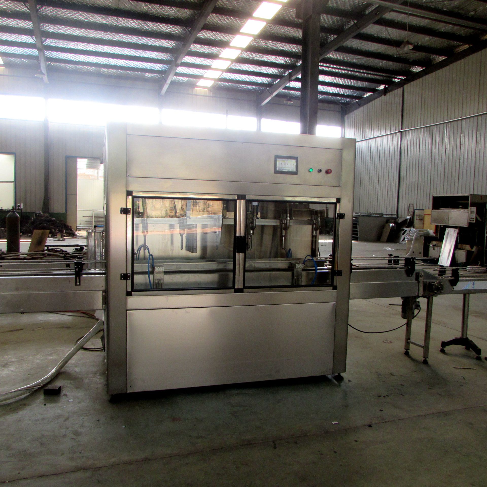 全自动称重灌装设备  润滑油液压油灌装机  全自动机油灌装生产线