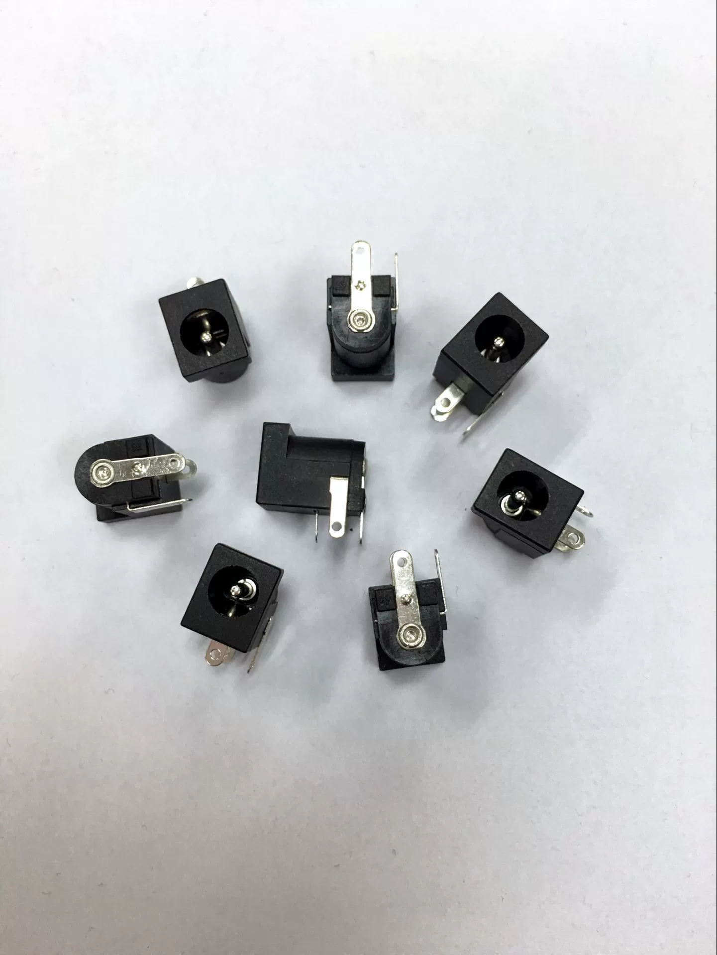 Factory direct selling DC-005-2.1/2.5 needle 5.5mm power charging socket