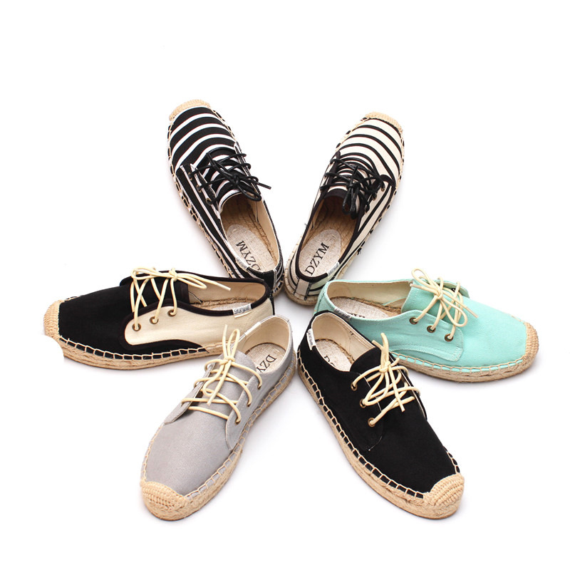 Casual footwear for students with shoelaces