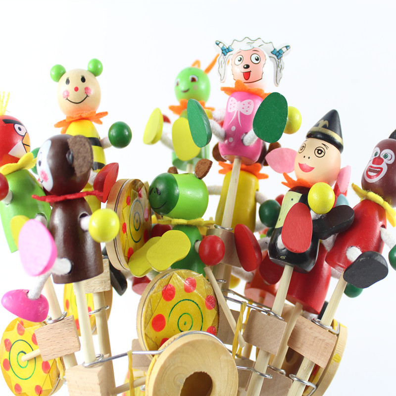 批發搖鼓敲擊木頭旋轉鼓卡通玩具地攤貨源廟會熱賣木偶娃娃