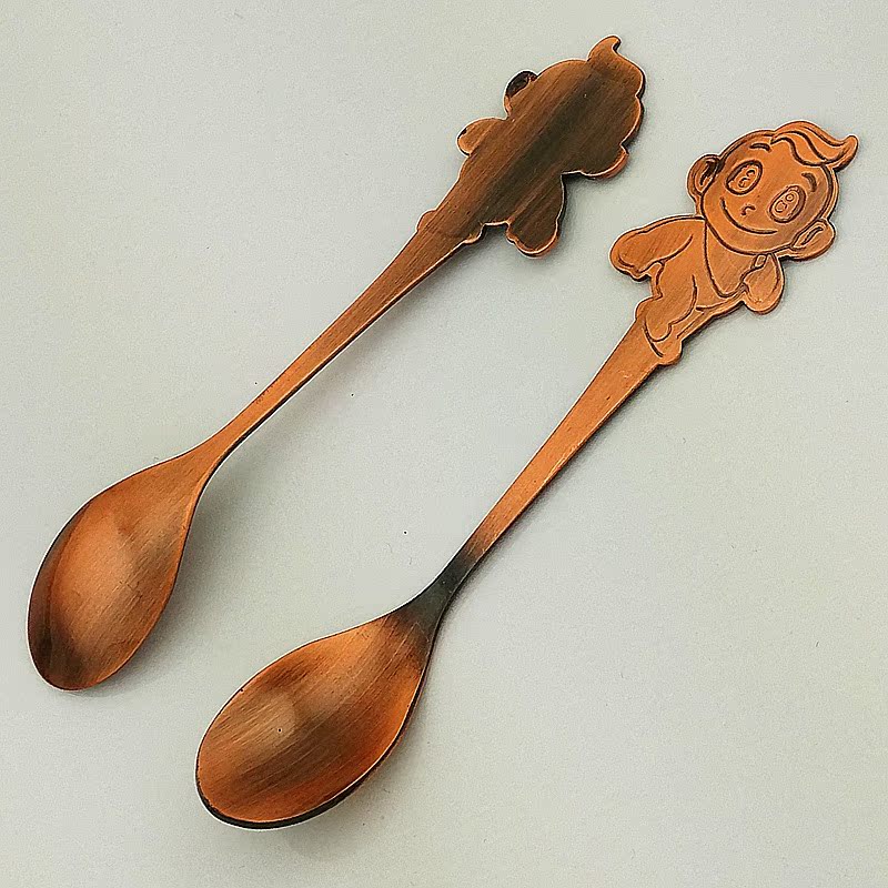 阿童木正面背面方形