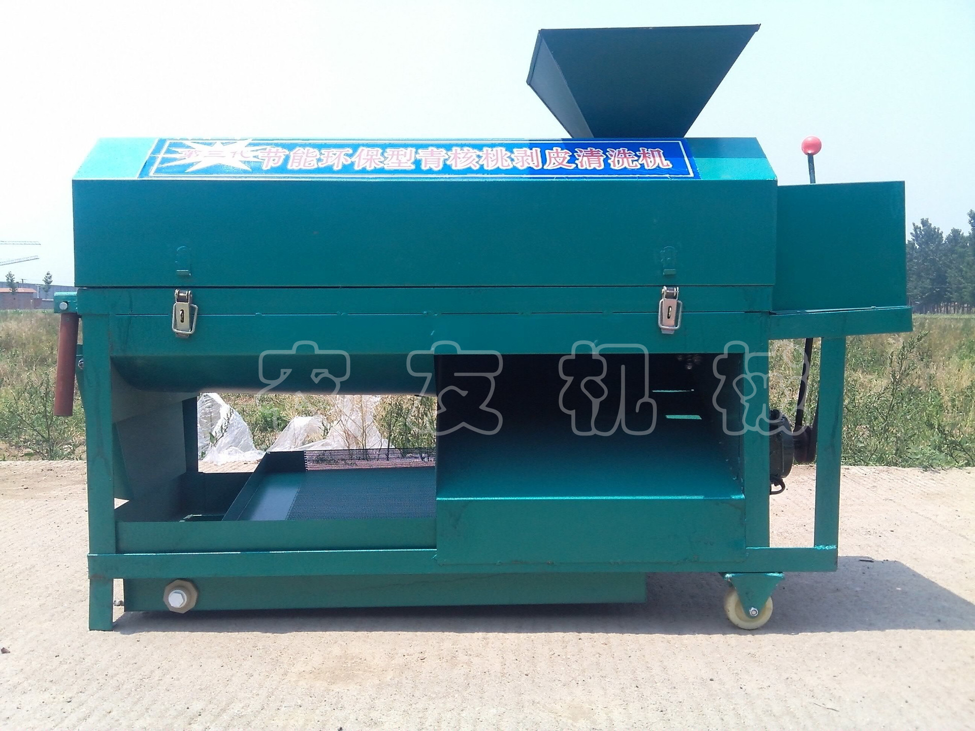 纸皮青核桃剥壳机价格 优质青核桃脱壳清洗机