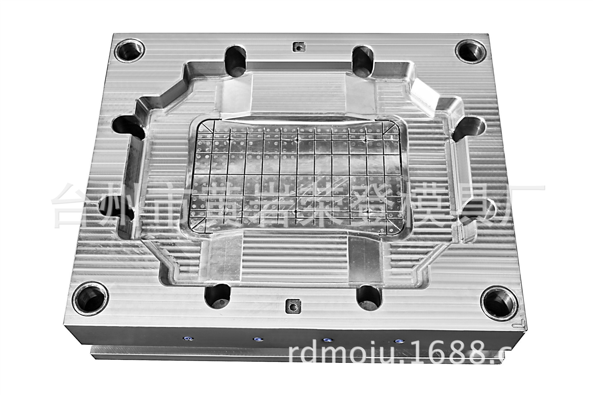 903998171_2085341982