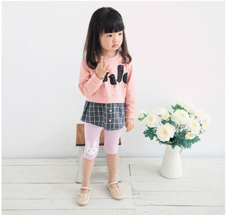 Kids thin knitted leggings (children), cute bunny knee print, lightweight summer capri, sizes 100–150