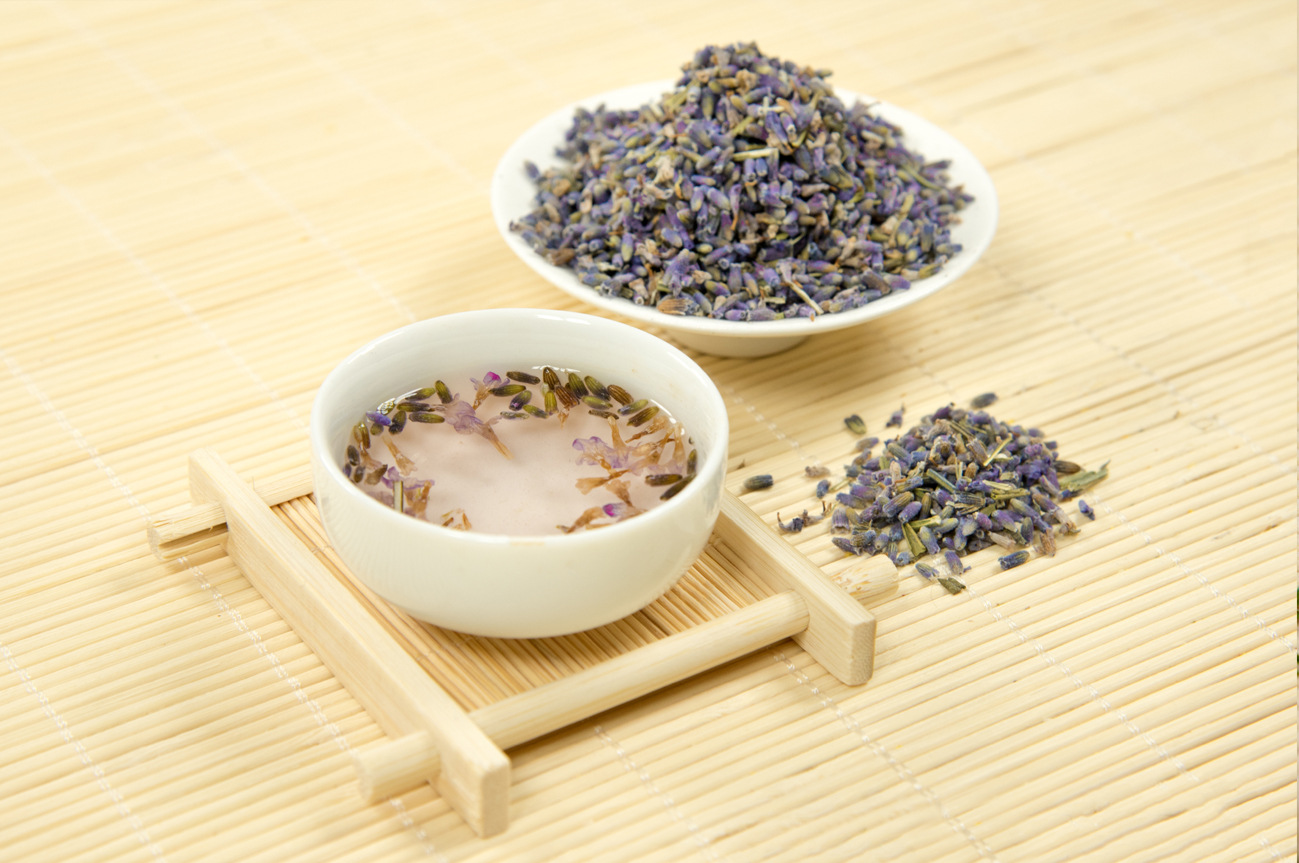 Dried Lavender Buds Xun Yi Cao Xinjiang Flowering Tops for Herbal Tea and Aromatic Blends 500g key features