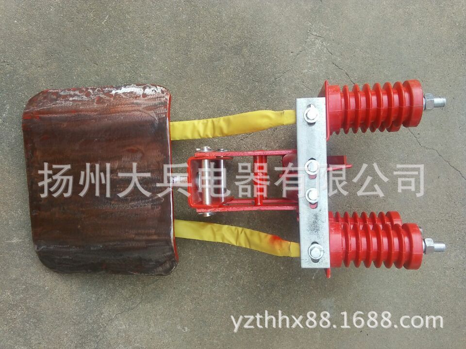 轻轨滑触器，轻轨集电砣