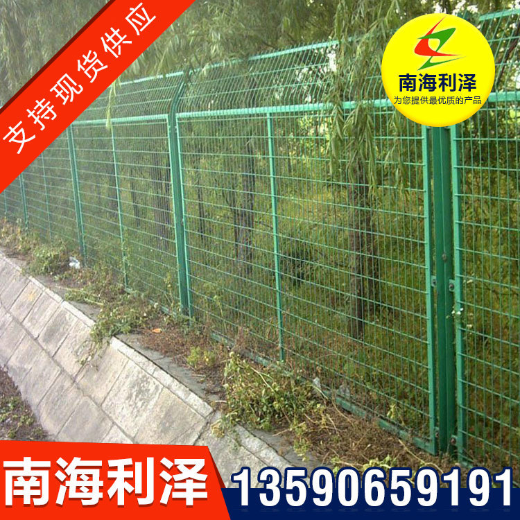 量大从优 公路护栏网铁丝网 双边丝框架防护网 种类齐