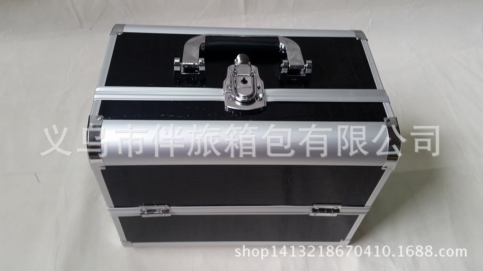 2348539056_1181820917