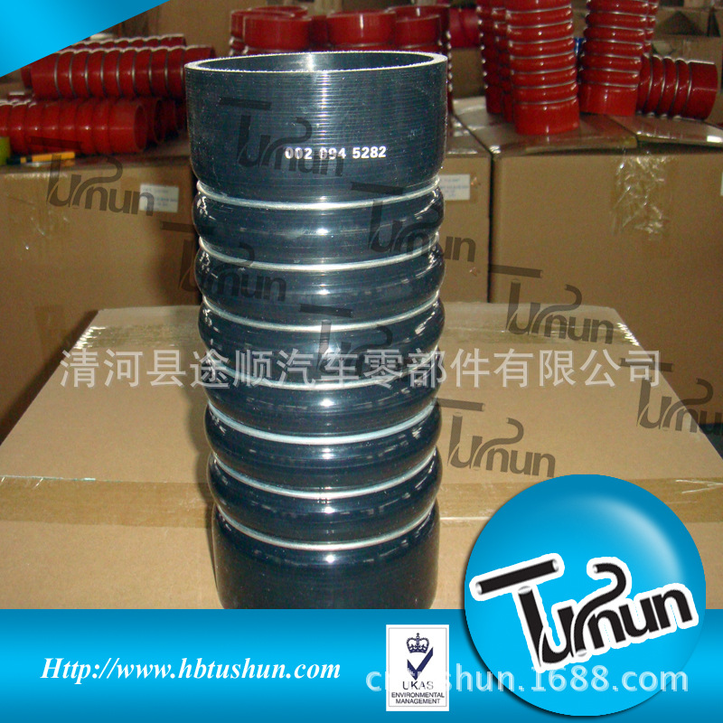 厂家直销汽车发动机硅胶管Benz卡车3865288182