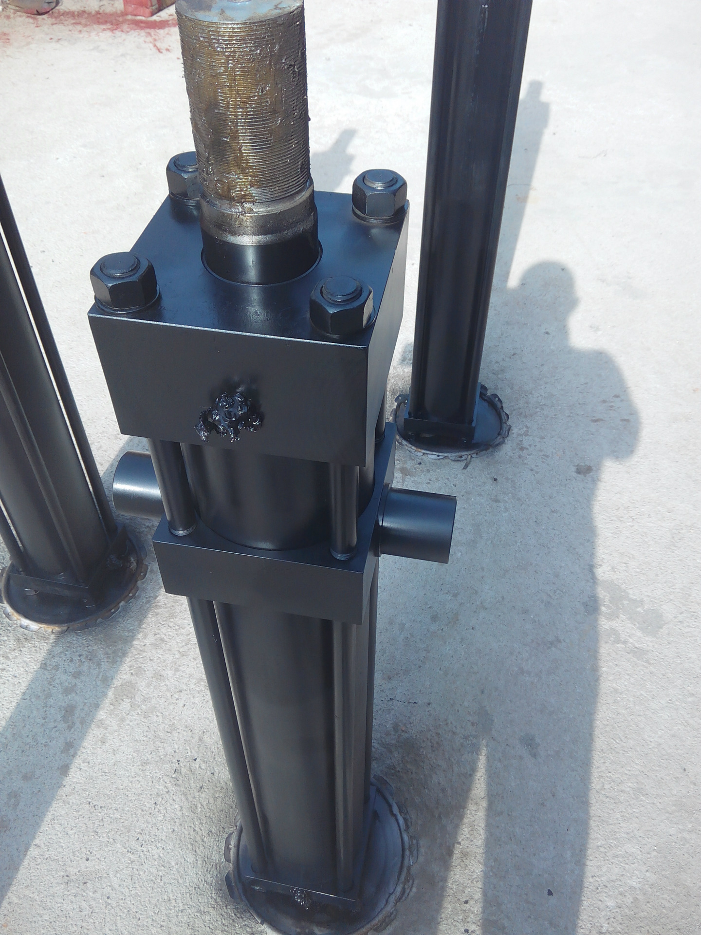 标准轻型油缸液压缸 前法兰式冶金液压油缸