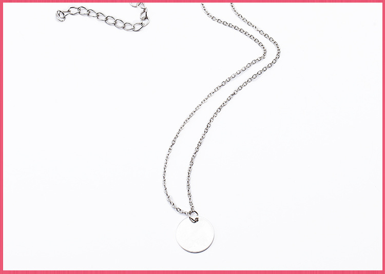 Geometric Smooth Small Round Pendant Necklace Fine Chain Temperament Clavicle Chain Necklace display picture 7