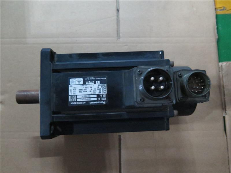 松下伺服电机MSMA302A1C MSM302A1C 保修6个月 台州信达 询价