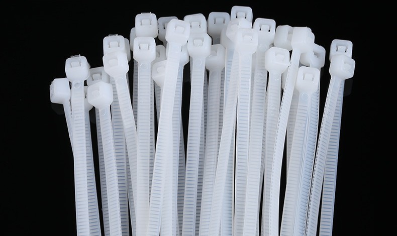 ���Ŀ���