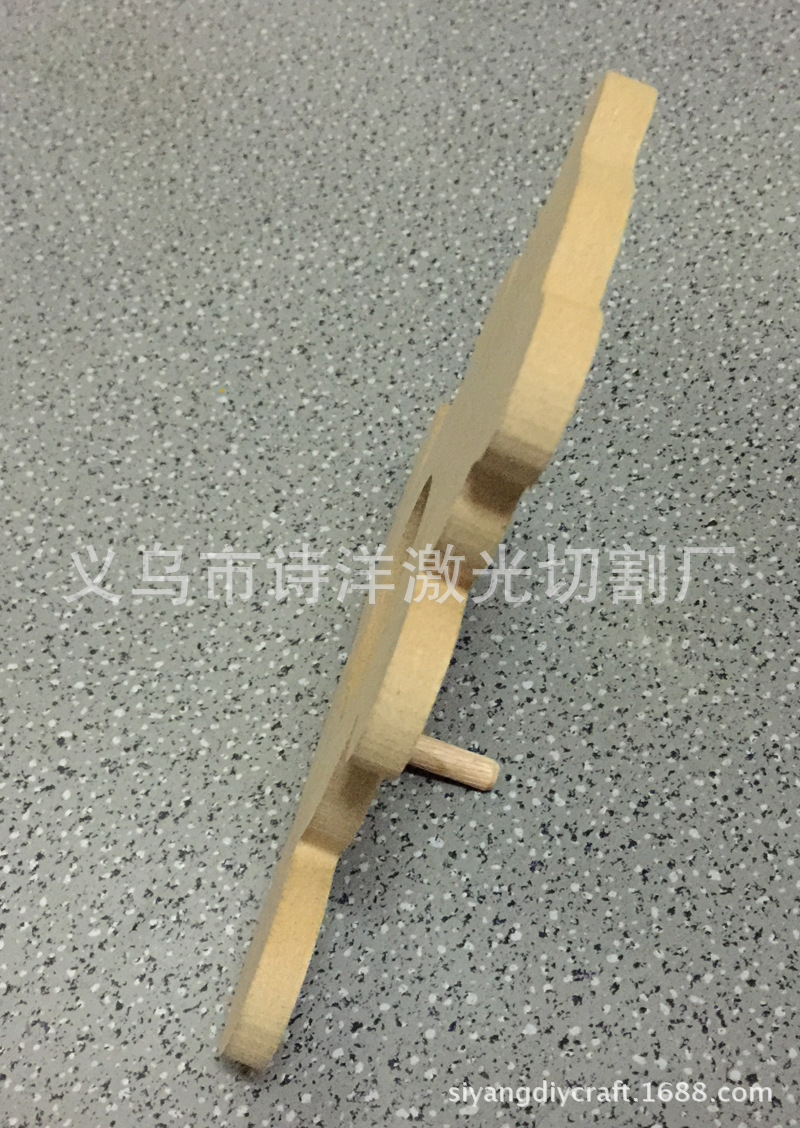 DIY木质木制工艺品摆件 小熊钟表 摆饰表盘 白胚本色 手绘涂鸦-阿里巴巴