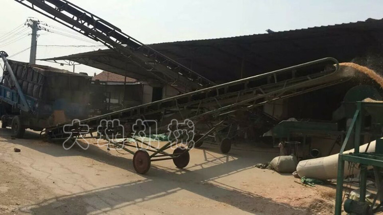 散粮装车运输机 10米电动升降皮带输送机 打垛传送带