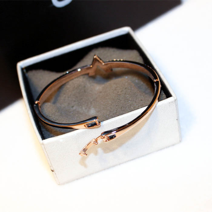 Fashion Rhinestone-encrusted Letter Bracelet Bracelet display picture 7