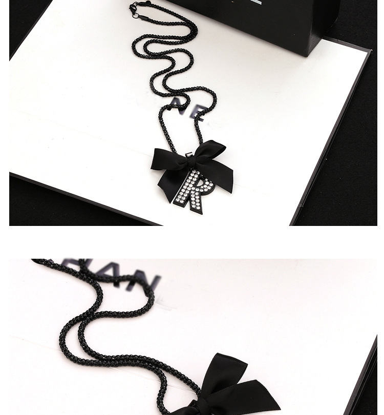 Geometric Pattern Bow Pearl Crystal Long Necklace