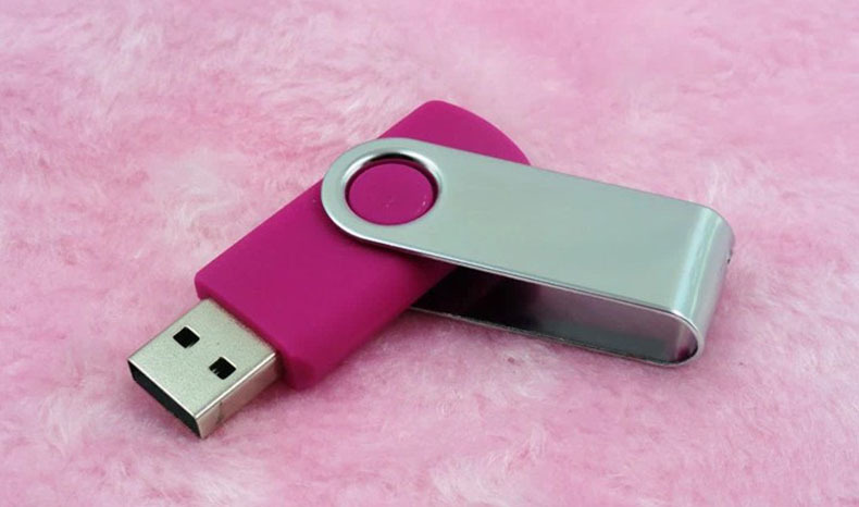 多彩旋转U盘-011