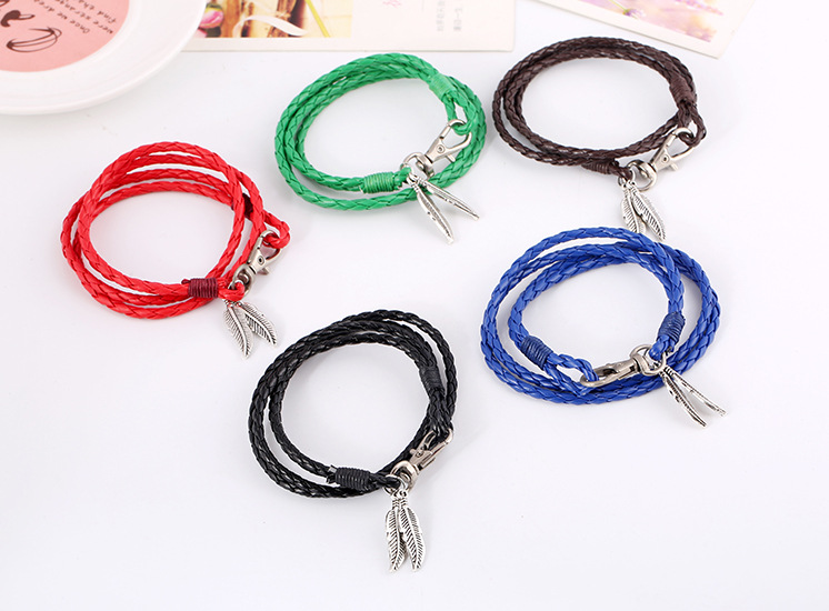 Fashion New Hand-woven Ethnic Leather Bracelet display picture 1