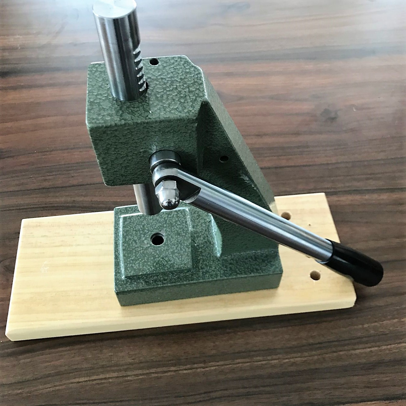 修表工具 专业 大型压盖机 压后盖机 压盖器 压底机 表盖 铝模具