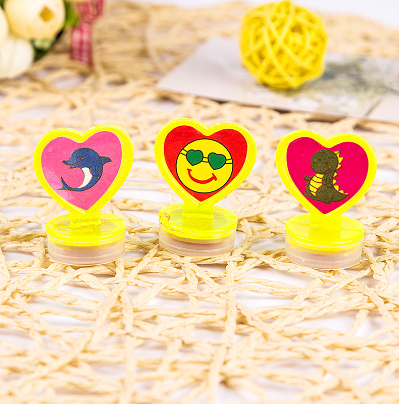 Nuevo lindo patrón de dibujos animados animal sello de plástico sello de amor de juguete para niños sello de recompensa al por mayor