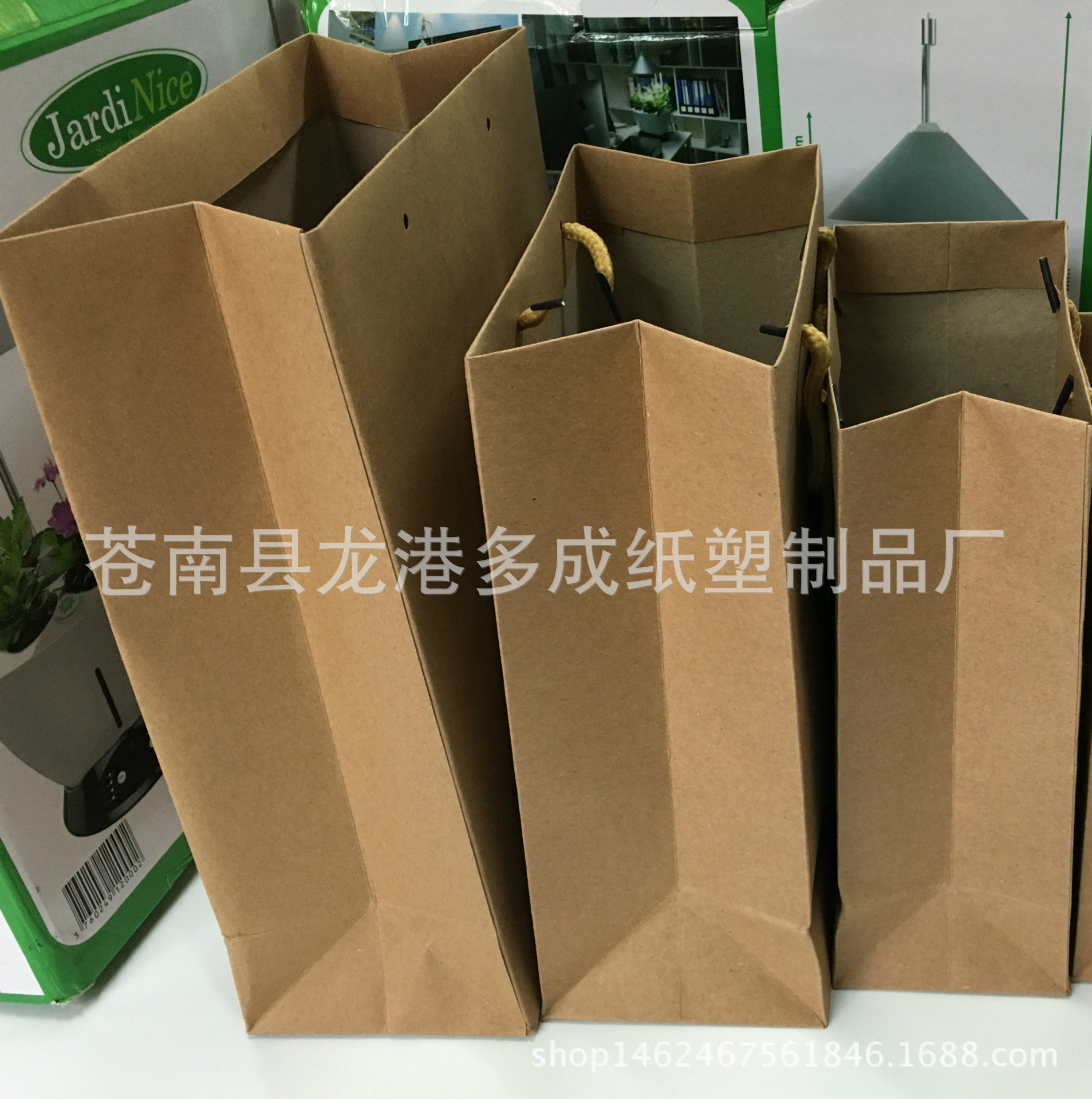 厂家直定制牛皮纸袋， 手提袋定做 logo服装纸袋礼品袋购物袋