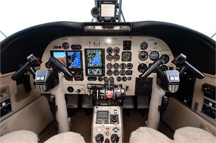 1981号指挥官840 涡轮螺旋桨私人飞机租赁销售价格