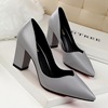 European and American style， retro fashion， simple and comfortable， thick heel， high heel， shallow mouth， pointed hollow