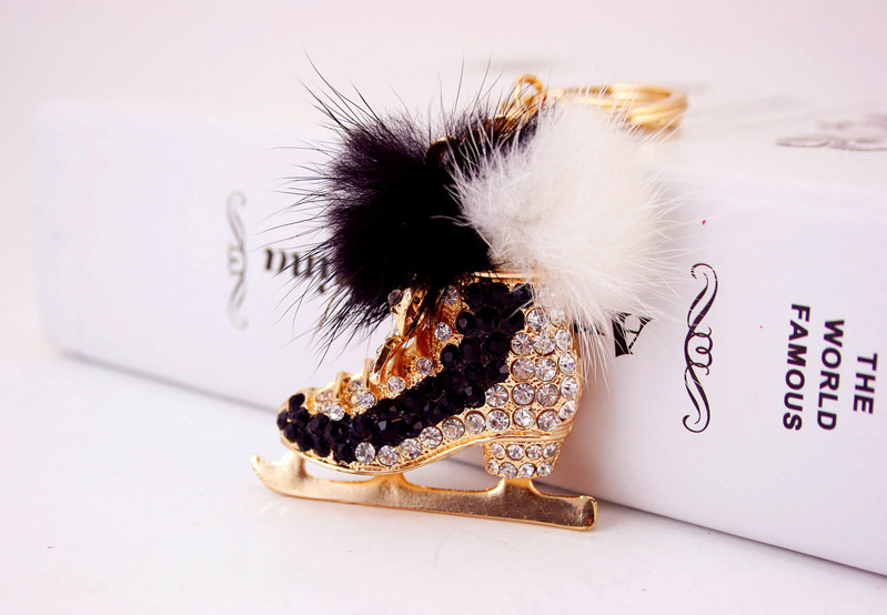 38g Weight Alloy, Metal Material Shoe Pattern Unisex Gender Pink, Black Color Korean Cute Fashion Diamond Hair Ball Skates Car Keychain 2