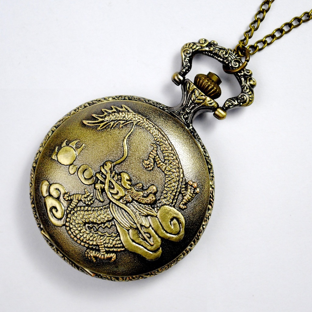 Foreign trade cross-border quartz watch retro dragon pattern wind dragon totem flying large pocket watch a generation of 8150