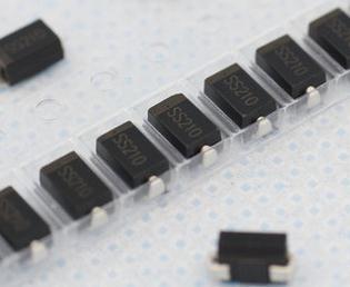 【贴片二管】SR2100 SS210 2A/100V SMA/DO-214AC 肖特基二管