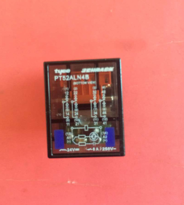  继电器    PT52ALN4B