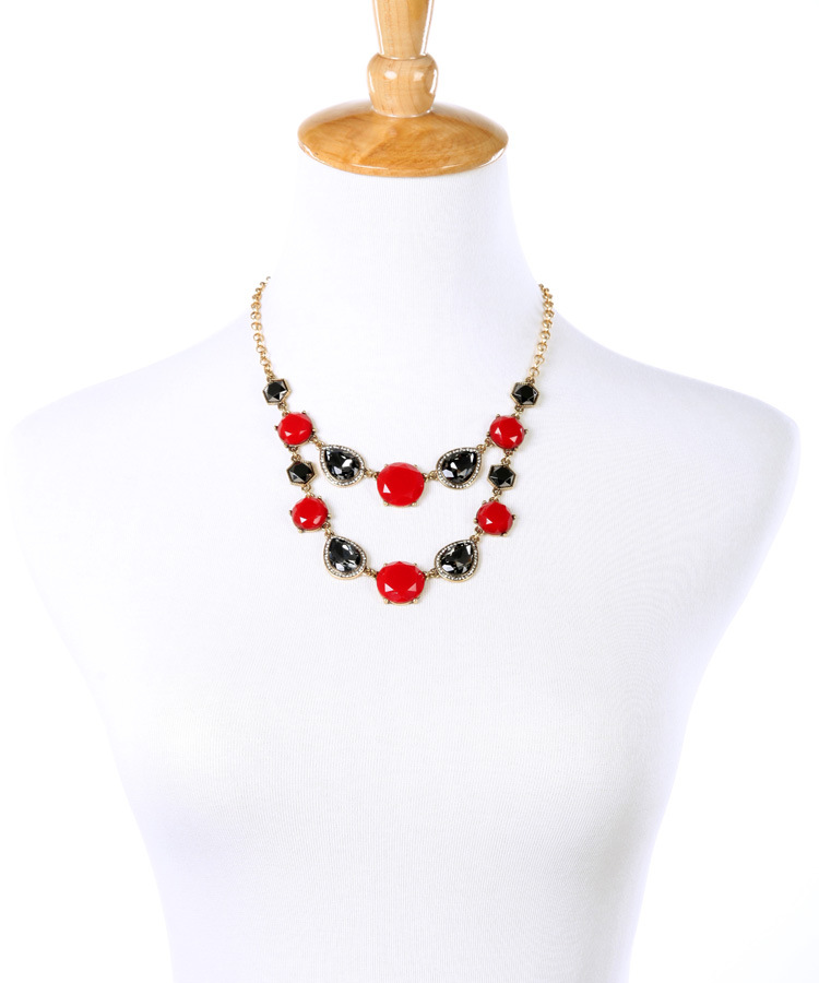 Fashion Magazine Style Red Gemstone Necklace Ruili Design Diamond-embedded Drop Shape Necklace Stylish And Personalized Sweater Chain display picture 10