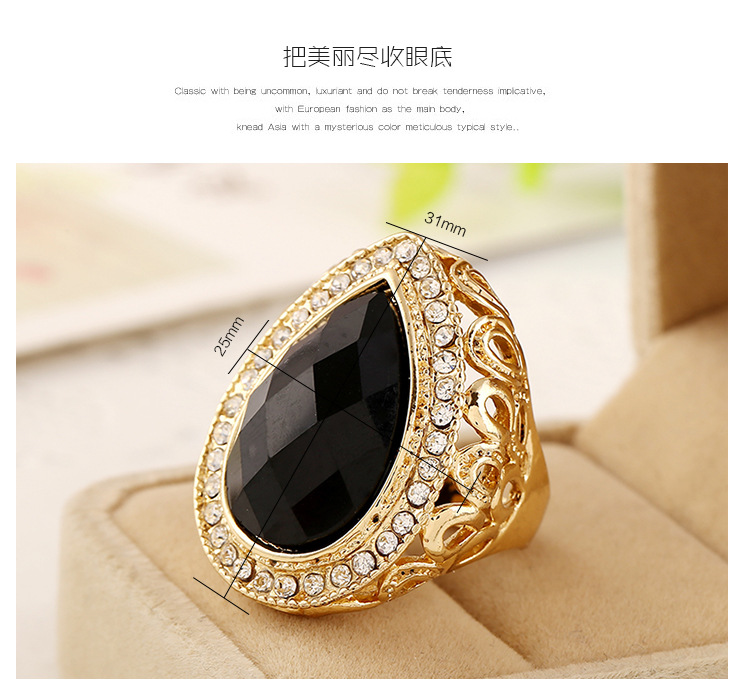 Fashion Exaggerated Diamond-studded Crystal Ring display picture 2