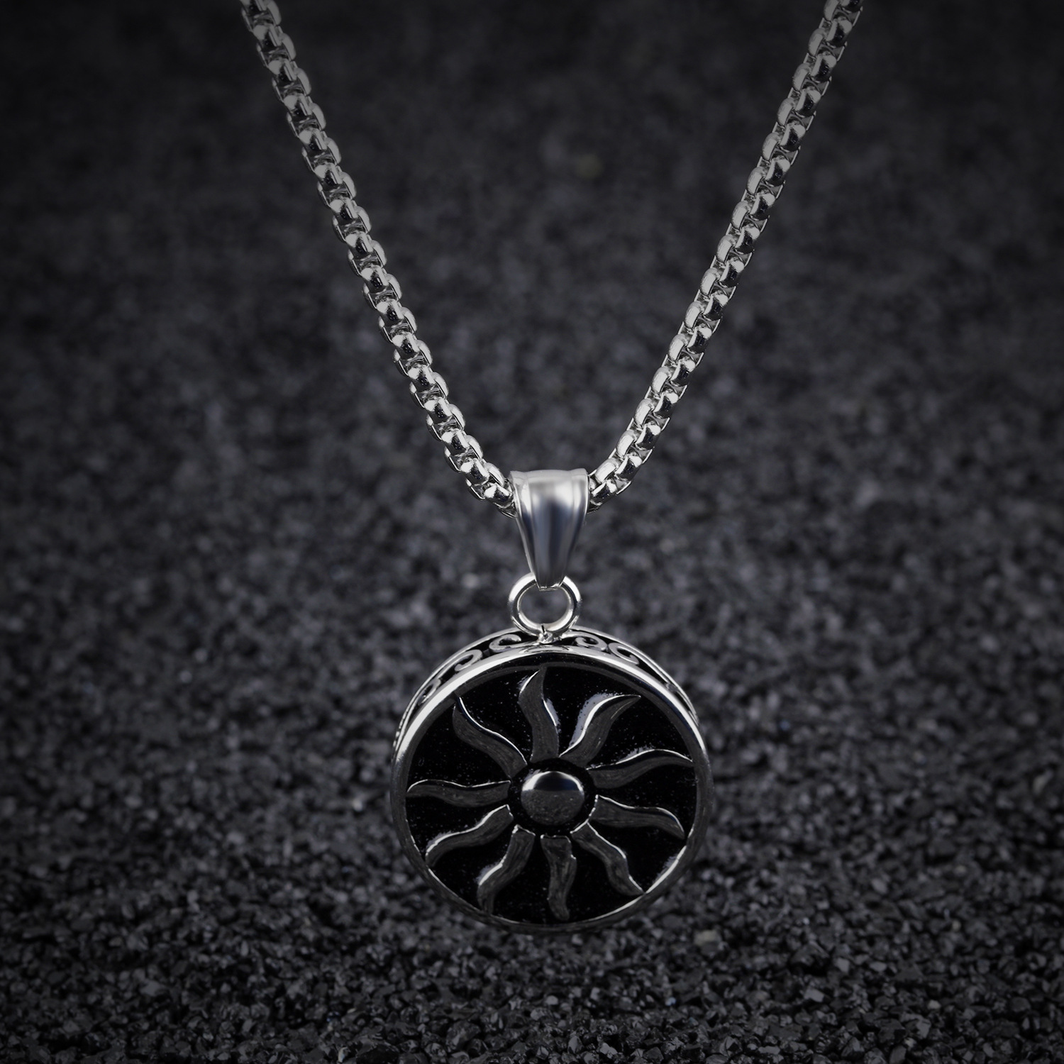 新款复古钛钢男士项链 欧美个性项链光芒太阳神时尚吊坠