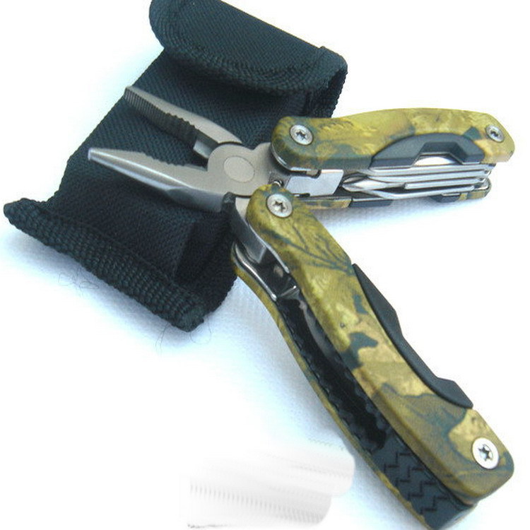 野营户外万用工具钳多功能钳子折叠钳(小号)迷彩户外批发