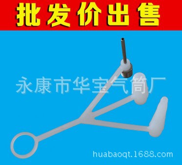 厂家直销万能气针三色三连件塑料多功能游泳瑜伽垫圈篮球足球充气