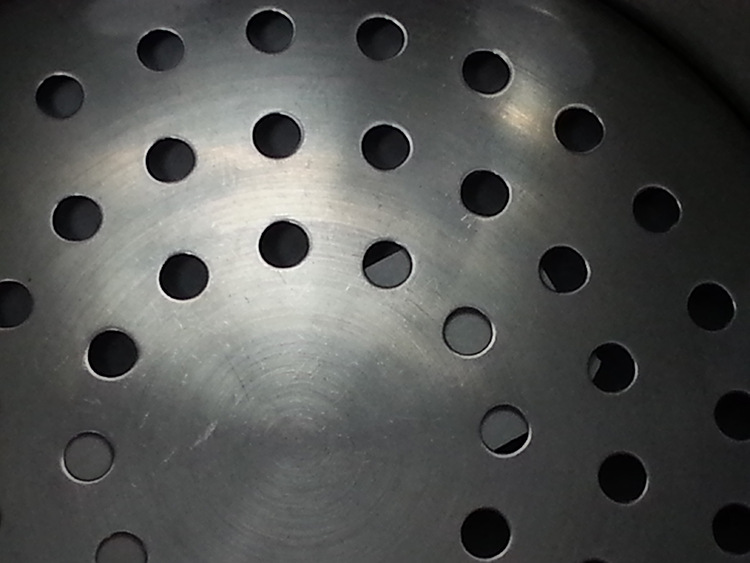 Factory direct sales of stainless steel surface brushed chopstick buckets, fast food restaurant chopstick cages, household round perforated chopstick buckets detail image 5