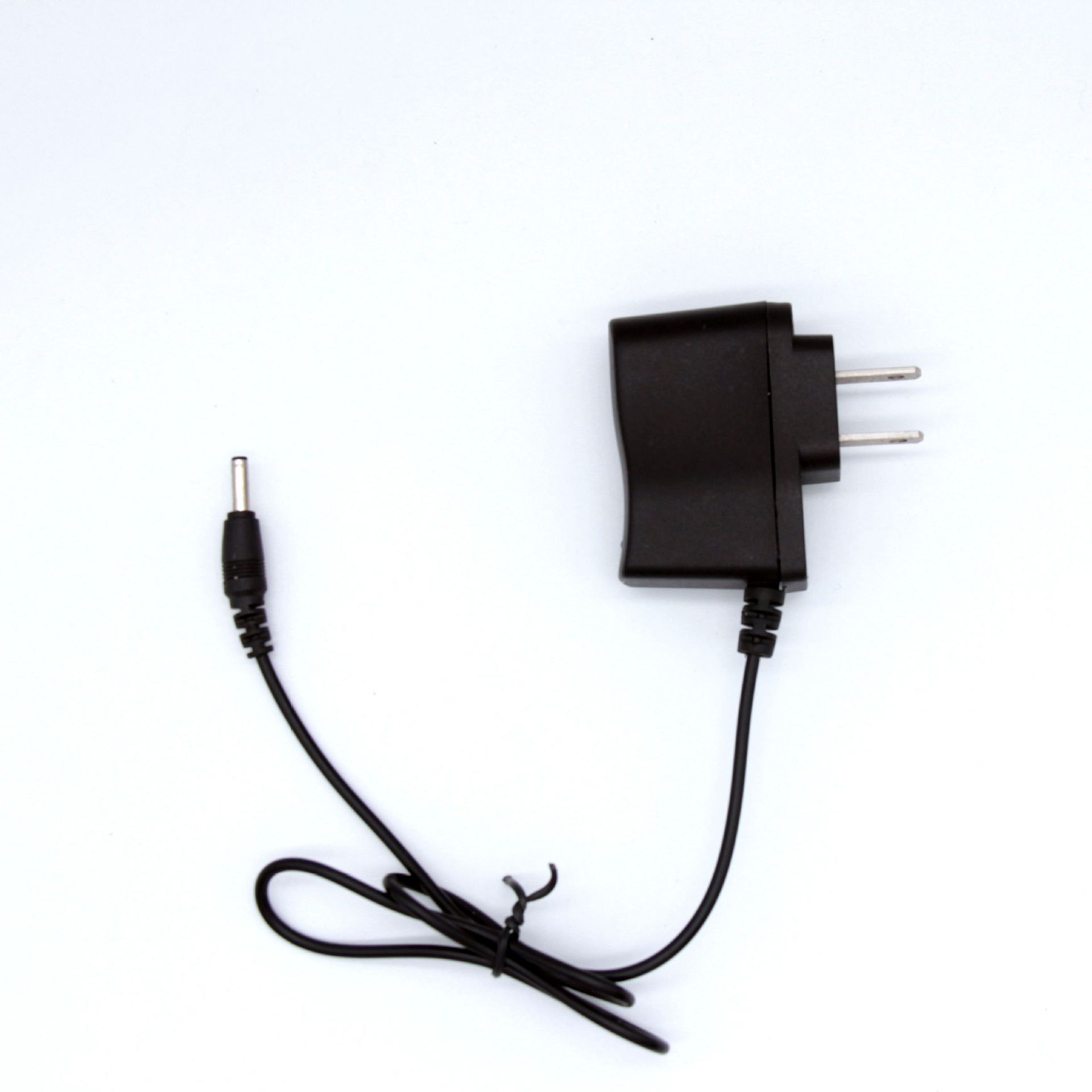 Q5强光手电筒直充充电器3.7V锂电池186503.5mm孔径防水插头