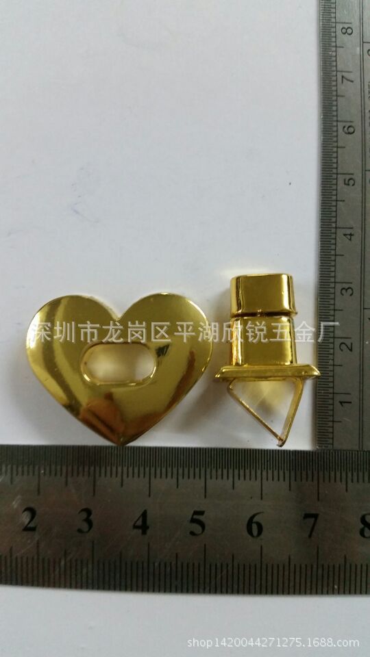 厂家直销箱包五金配件合金桃心转锁 女包五金配件锁合金心形扭锁