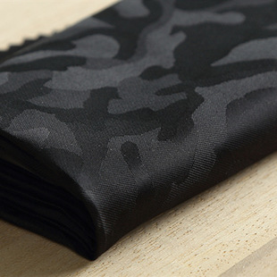 ��ճ���Ứ   �ߙn���b�ﲼ  ���˽z�Բʴ��Ứ�r�b���\��