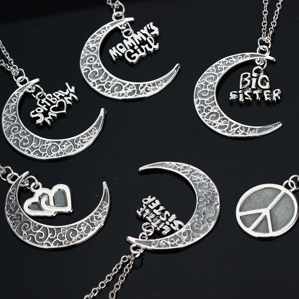 10g Weight Necklace Classification Wedding, Travel Occasion Alloy Material Halloween Festival Moon Pattern Women'S Gender Plating Design Fashion Style White Color Fashion Moon Alloy Pendant Necklaces Halloween Wholesale 8