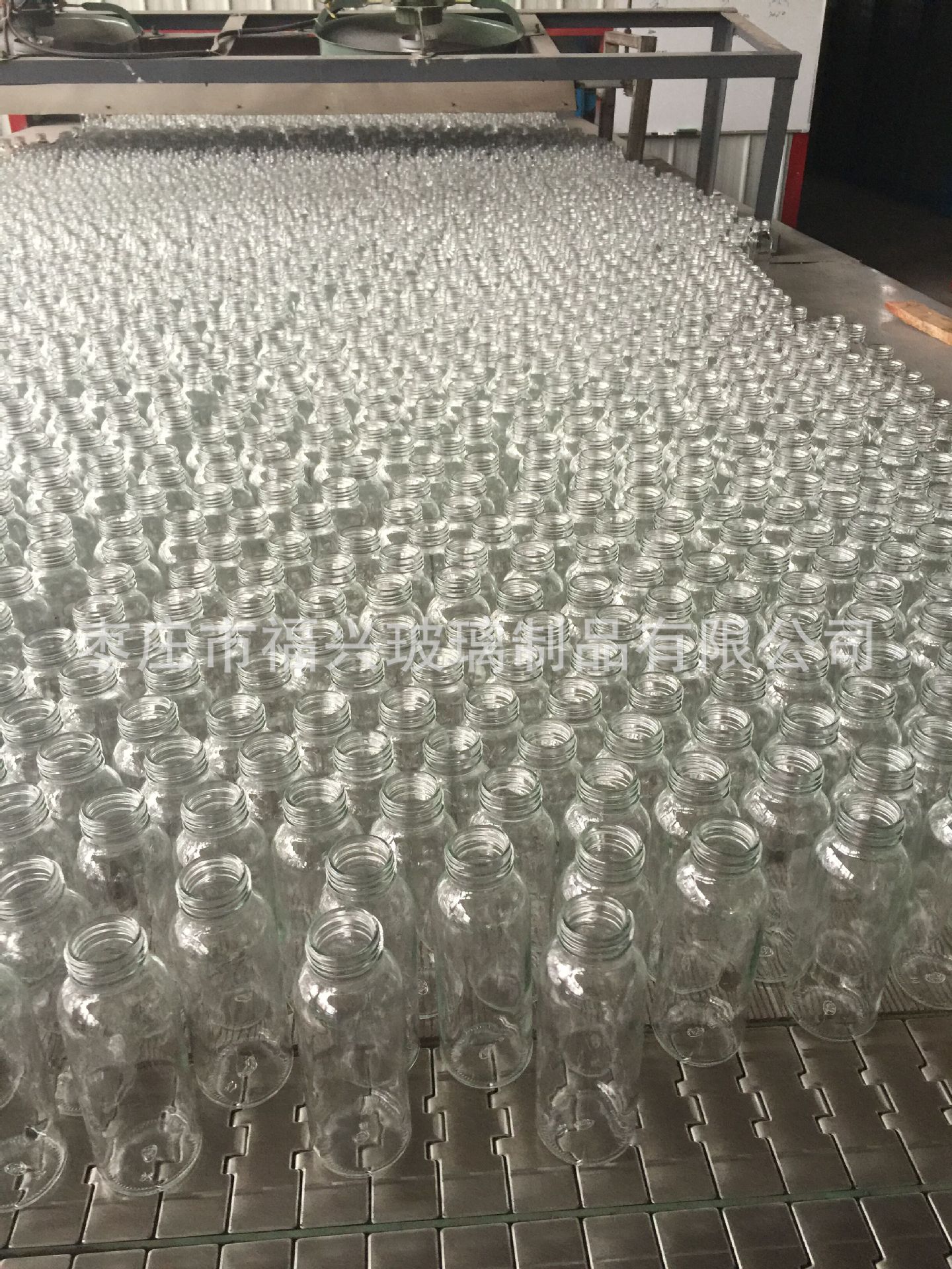 枣庄福兴玻璃制品有限公司  供应500毫升 白酒瓶 普白色 翠绿色