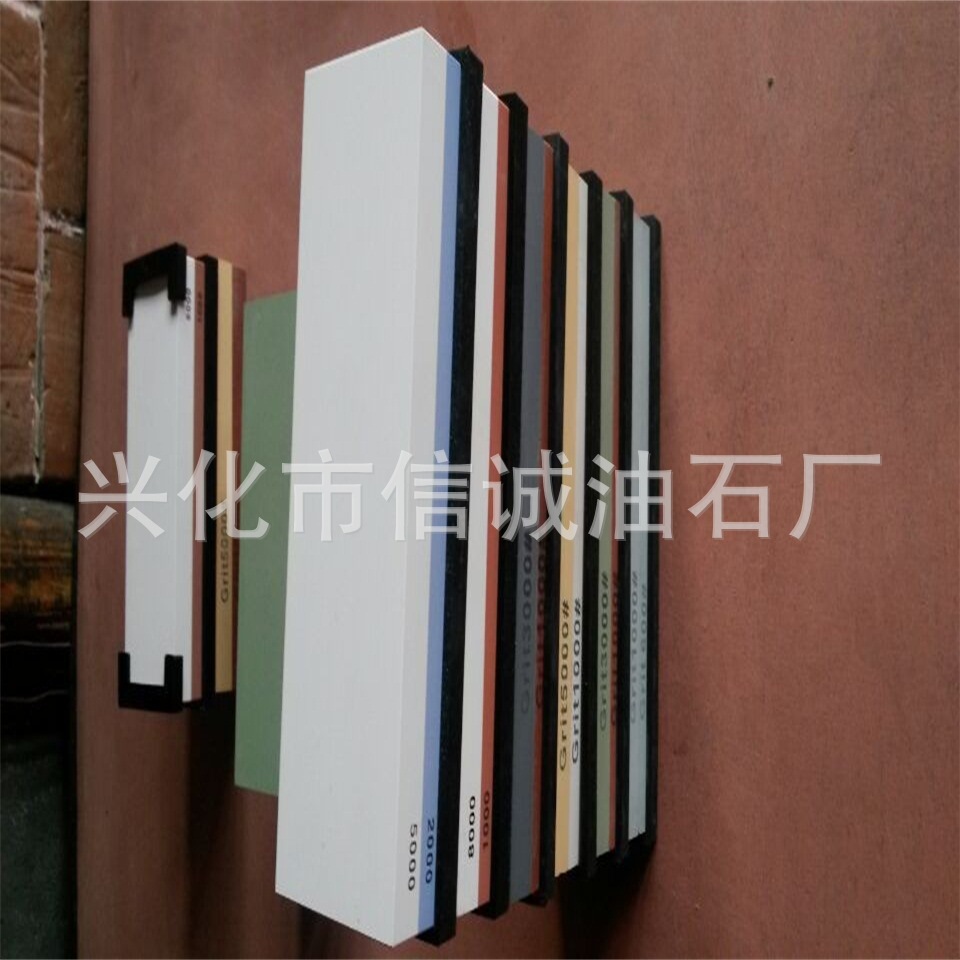 2583476156_1899818215