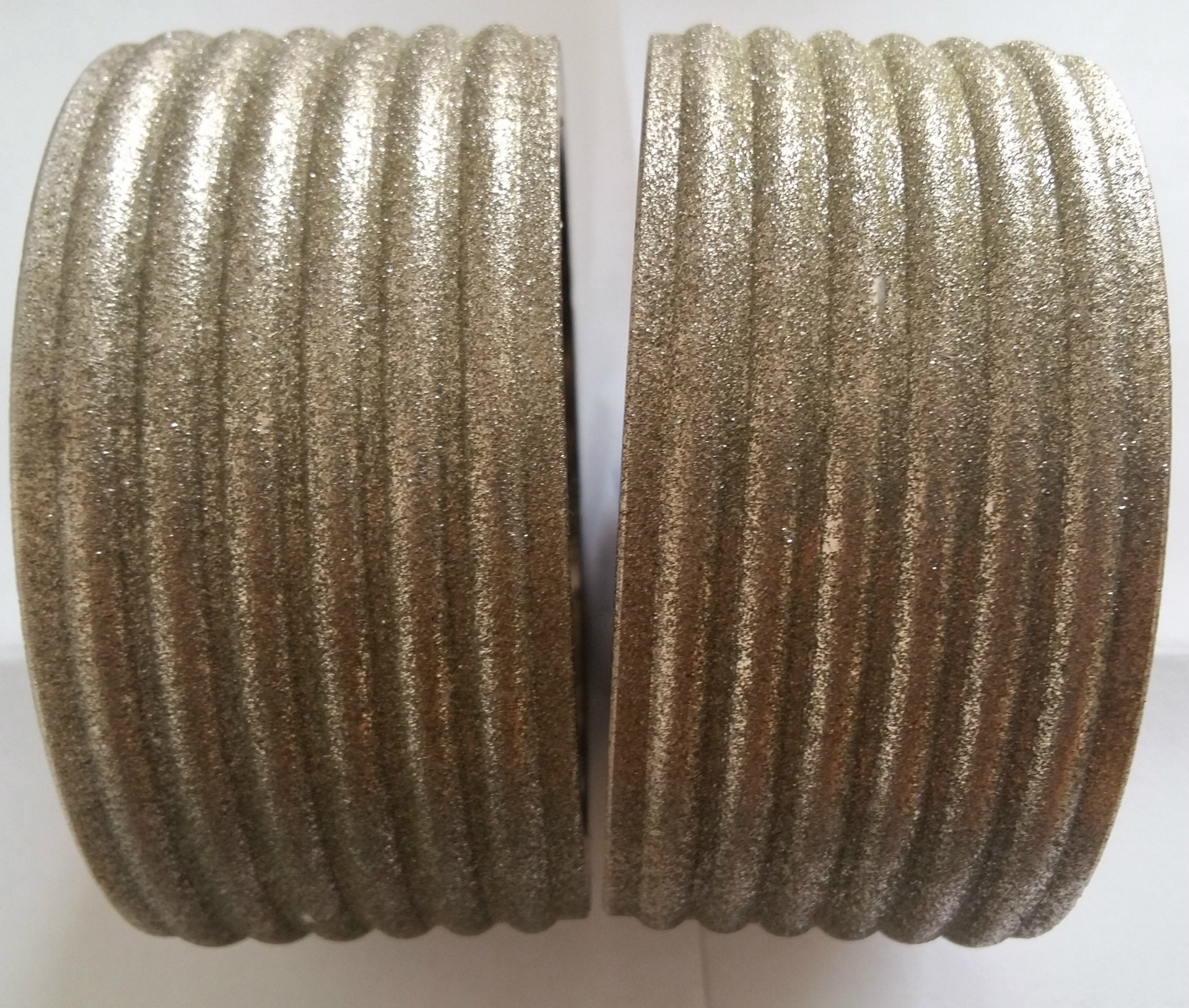 修整普通陶瓷砂轮的利器-----------------------电镀金刚石滚轮
